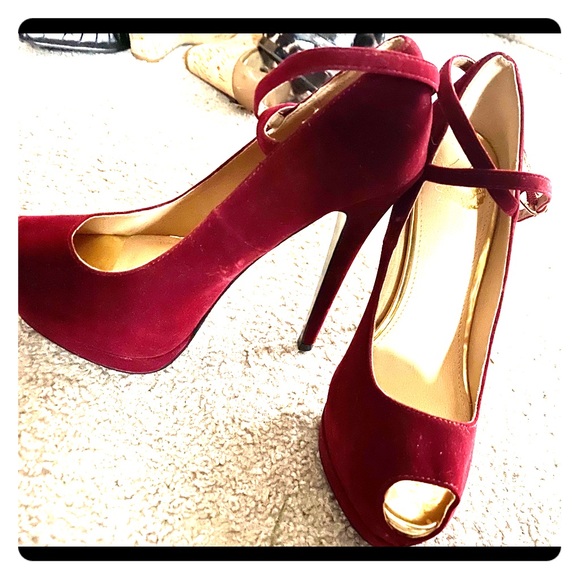 Colin Stuart Shoes - HP 🤩 10/9 style icon party Colin Stuart heels